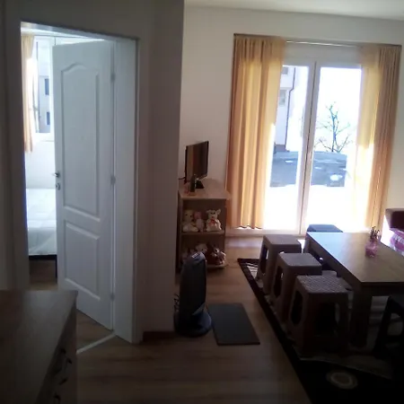 Apartman Daniel Lagadin Апартаменты