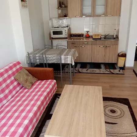 Апартаменты Apartman Daniel Lagadin